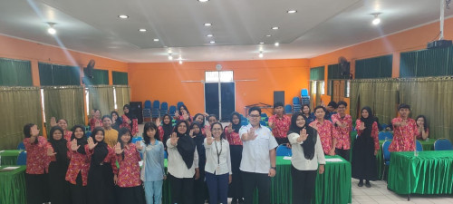 PKPR Gandeng UPTD Puskesmas Marina Permai Gelar Layanan Kesehatan Remaja di SMKN 3 Palangka Raya