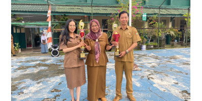 SMK Negeri 3 Palangka Raya Raih Juara Lomba Fashion Show Guru dan Kepala Sekolah