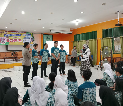 PSIKOLOGI POLRI GOES TO SCHOOL SMKN 3 PALANGKA RAYA