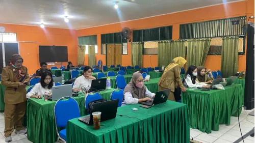 Tanggapi Kabut Asap Karhutla, SMKN 3 Palangka Raya Gelar PJJ Daring Terpusat di Sekretariat Aula