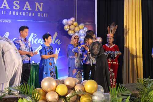 Pelepasan Siswa Siswi SMK Negeri 3 Palangka Raya Angkatan XLII