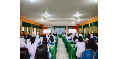 SOSIALISASI KECANTIKAN DARI WARDAH DI SMKN 3 PALANGKA RAYA